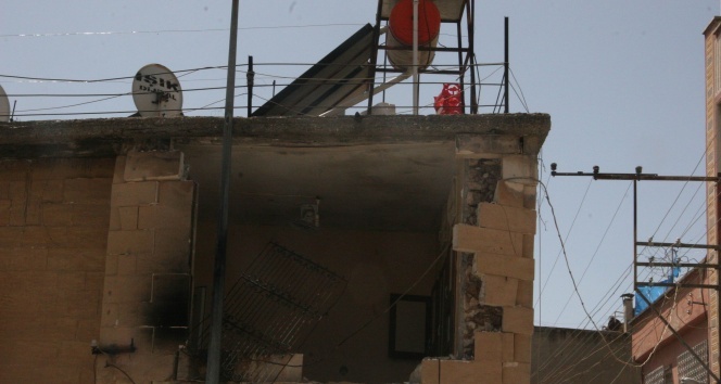 Evdeki tüp bomba gibi patladı: 3 yaralı