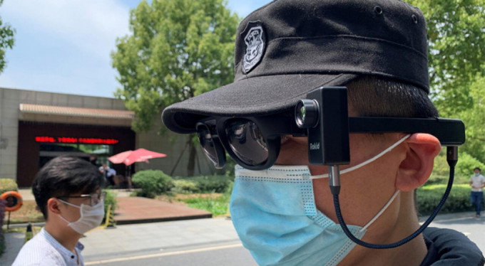 Ateş ölçen gözlük geliştirildi