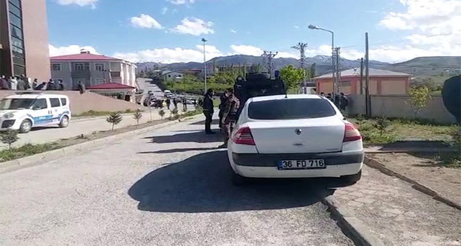 Husumetli iki aile arasında silahlı kavga: 2 ölü, 1 yaralı