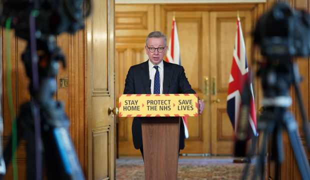 İngiltere’de koronavirüs takip sisteminin denemesi başlıyor