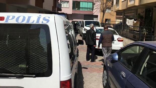 İntihar ettiği düşünülen iş insanını kızı öldürmüş!