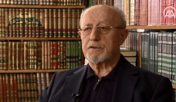 İrfan Yücel: Kenan Evren başörtüsü aleyhine karar için baskı yaptı