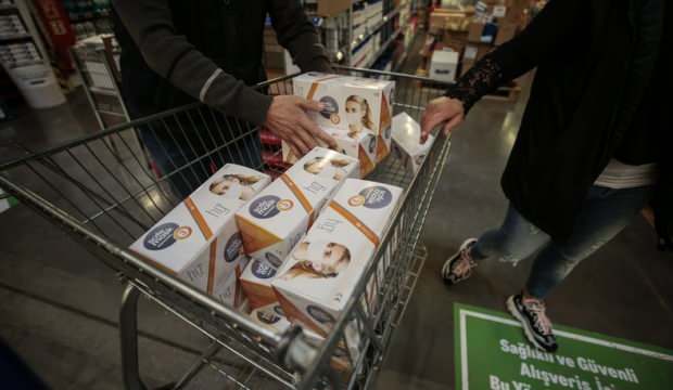 İstanbul’da ücretli maske satışı dönemi başladı