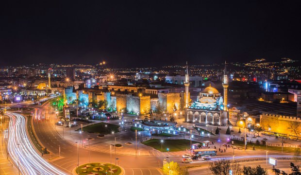 Kayseri’de 22 pozitif vakanın çıktığı mahallede kısmi karantina