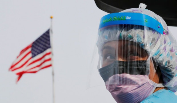 New York’ta bir hastanenin 4 bin çalışanına tatil paketi hediye edildi