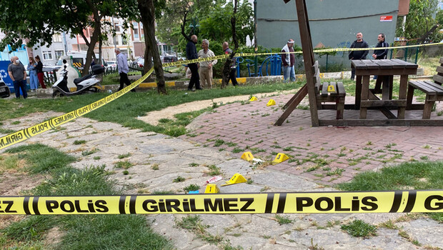 Parkta dehşete düşüren olay! Baba oğlunu öldürdü…
