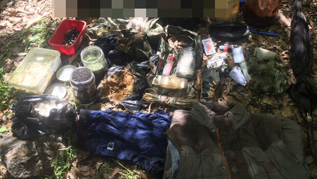 PKK’lı teröristlerce kullanılan sığınakta ilk yardım malzemeleri ele geçirildi