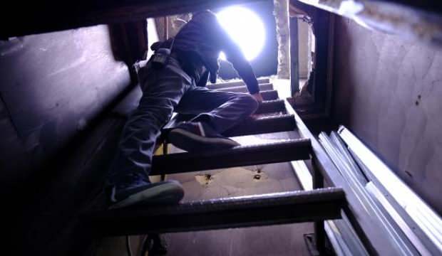 Polisten kaçmak için kıraathaneye tünel yapmışlar