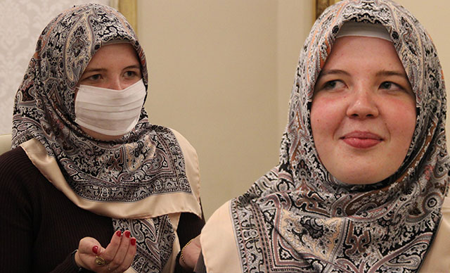 Ramazan ayından etkilendi, Müslüman oldu