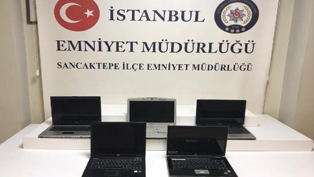 Sancaktepe’de mühürlenen iş yerinde kumar oynarken yakalandılar