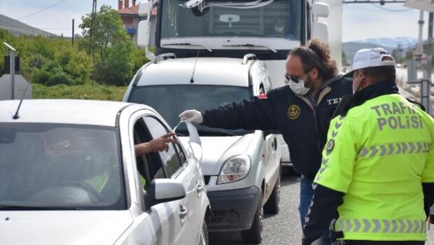 Seyahat kısıtlamasının sona erdiği Malatya’da araç yoğunluğu