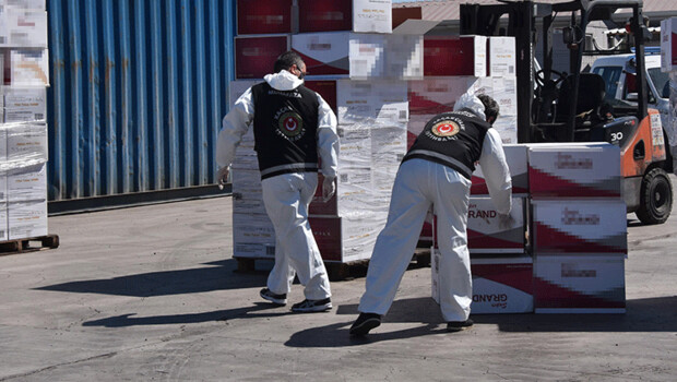 Son dakika haberler: İzmir’de rekor makaron operasyonu