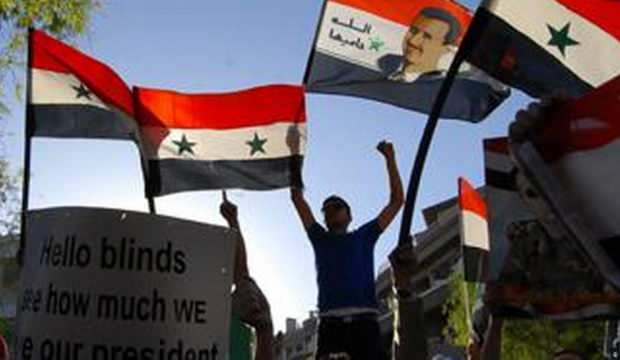 Suriye’de Esed destekçileri ABD askerlerinin yolunu kesti