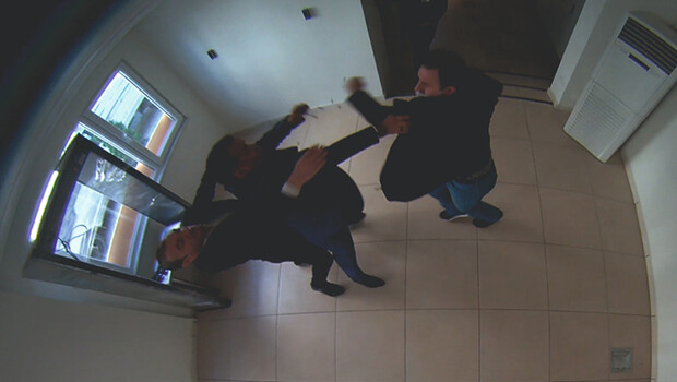 TİSKİ Genel Müdürü’ne yumruklu saldırı! İşte o anlar…