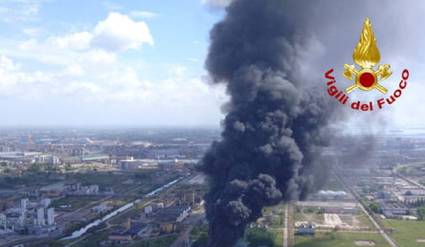 Venedik’te patlama meydana geldi! Dumanlar yükseliyor