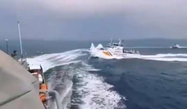 Yunan neye uğradığını şaşırdı! Tam mültecileri taciz ediyorlardı ki Türk botu yanlarında bitti