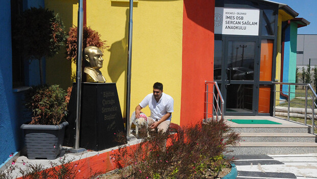 Anaokulunda  bulunan köpeği öğretmenler sahiplendi