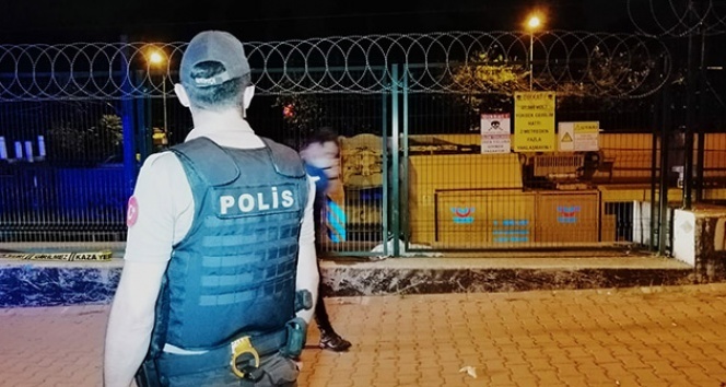 Bakım treninin üzerine çıkan vatandaş akıma kapıldı