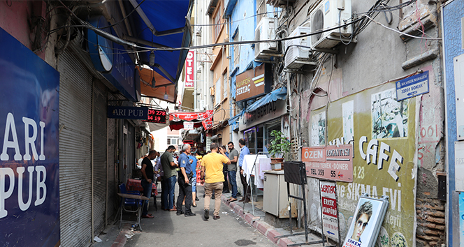 Dün tıraş olduğu kalfaya bugün kurşun yağdırdı