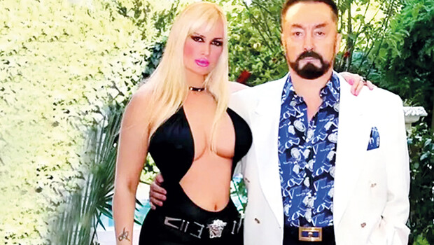 Duruşmada kediciklerden Adnan Oktar’a: ‘Hocam saçlarınız çok güzel maşallah’
