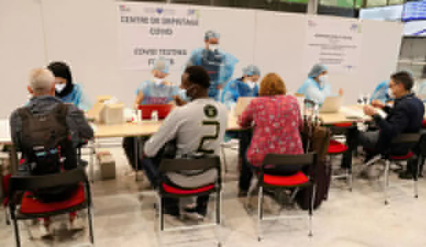 Fransa 16 ülkeden gelen yolculara Kovid-19 testini zorunlu kıldı