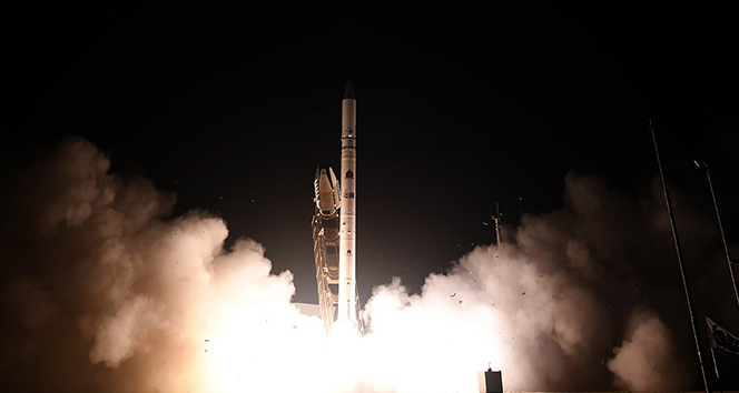 İsrail, uzaya casus uydusu gönderdi