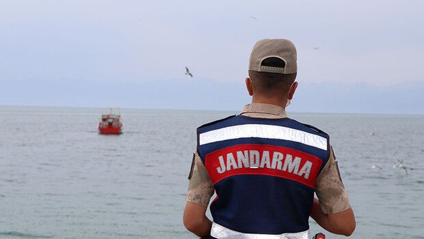 Van Gölü’nde batan tekne, Row ve Sonar cihazlarıyla aranıyor