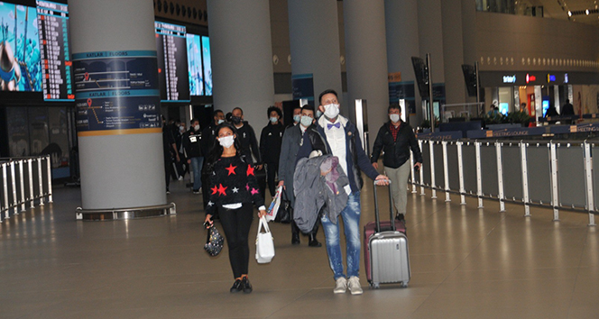 Türkiye’ye gelen yolculara PCR testi zorunluluğu