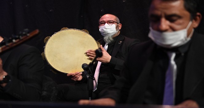 Mersin Büyükşehir Belediyesi, yeni yıl konserleriyle evlere konuk oluyor