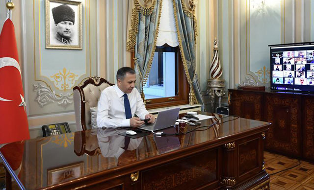 Vali Yerlikaya, İstanbul’da vaka sayılarının en çok düştüğü ilçeleri açıkladı