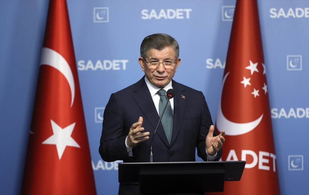 Ahmet Davutoğlu’ndan fezleke yorumu