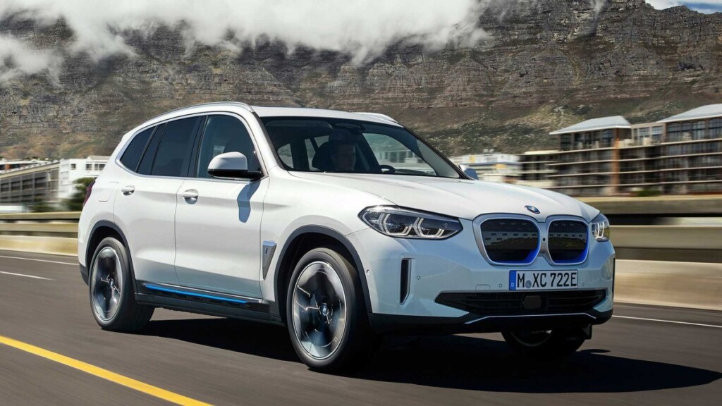Elektrikli BMW iX3 Türkiye’de satışta: İşte fiyatı