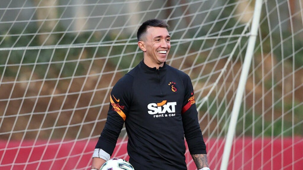 Fernando Muslera’ya Los Angeles kancası