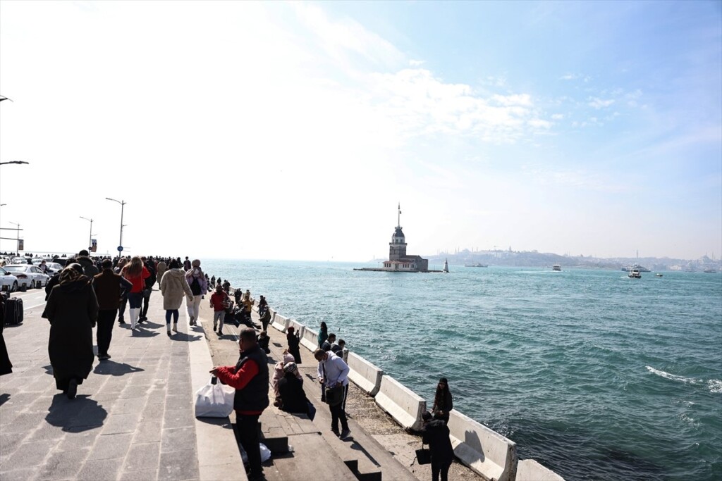 İstanbul’un kısıtlamasız cumartesi gününde yoğunluk yaşandı