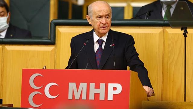 Devlet Bahçeli’den Alparslan Türkeş’e hüzünlü veda