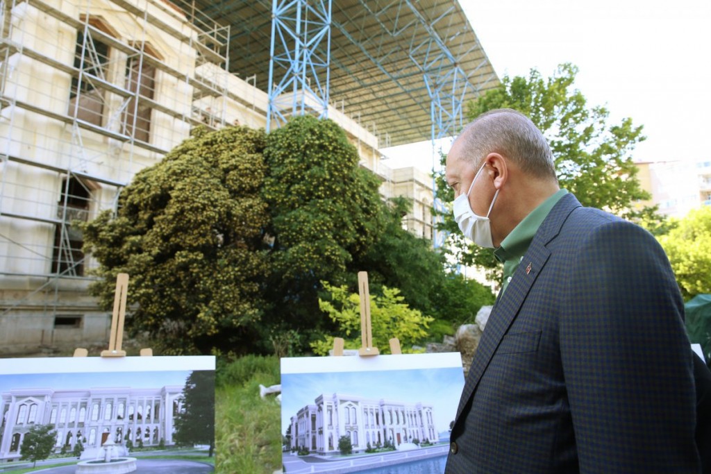 Cumhurbaşkanı Erdoğan, İstanbul’da incelemelerde bulundu