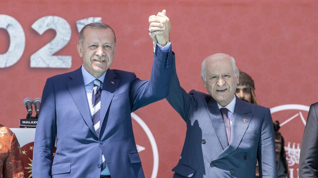 Erdoğan’dan Bahçeli ile birlikte Ahlat’ta mesaj: Dünyaya haykırıyoruz