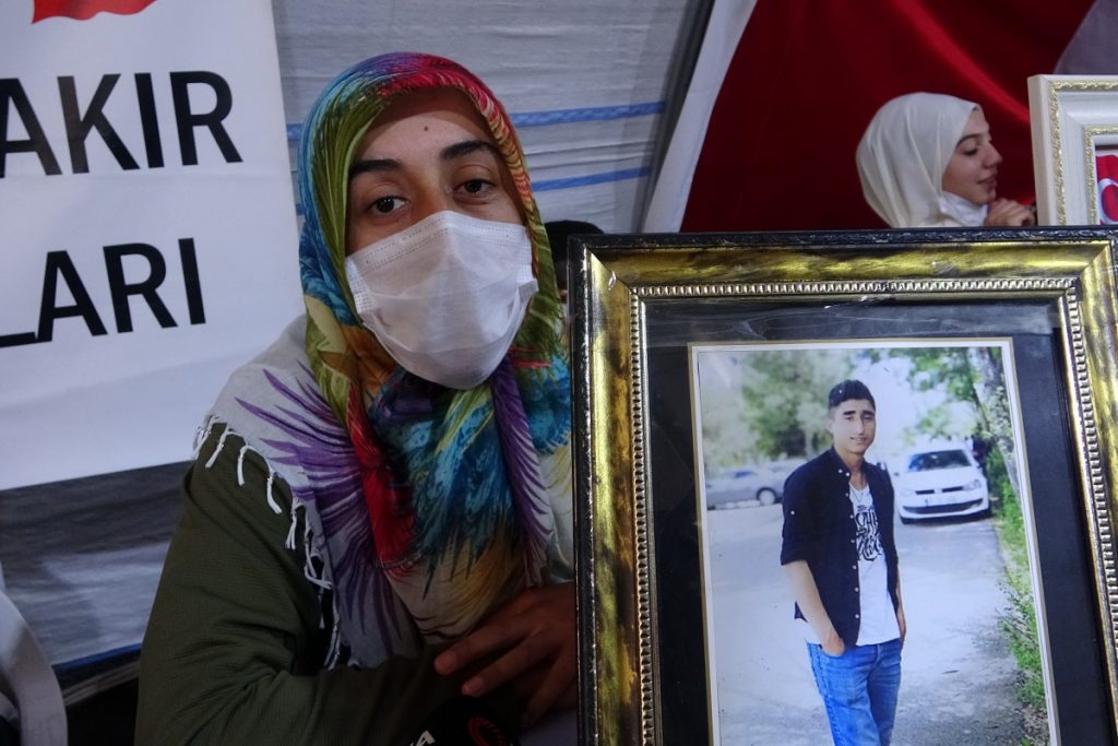 Yüreği yanık abladan HDP’ye: ‘HDP ikiyüzlüdür, suçludur’