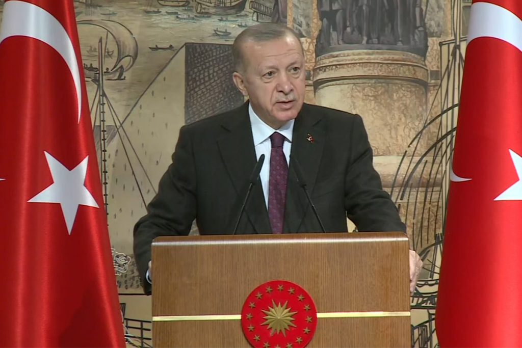 Cumhurbaşkanı Erdoğan ekonomistlerle buluştu