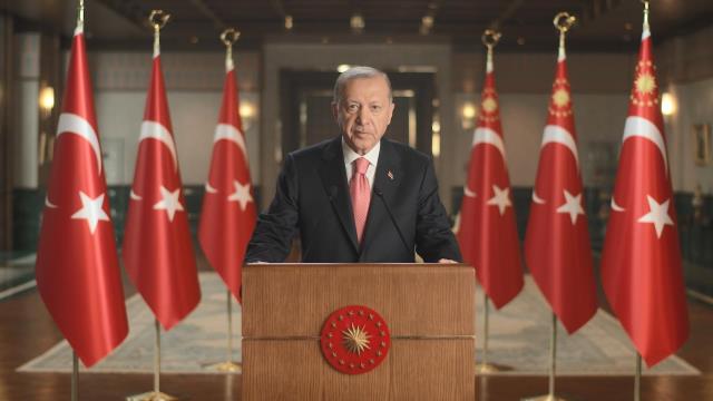 Erdoğan’dan sosyal medya çıkışı: Demokrasi için ana tehdit kaynaklarından birine dönüştü