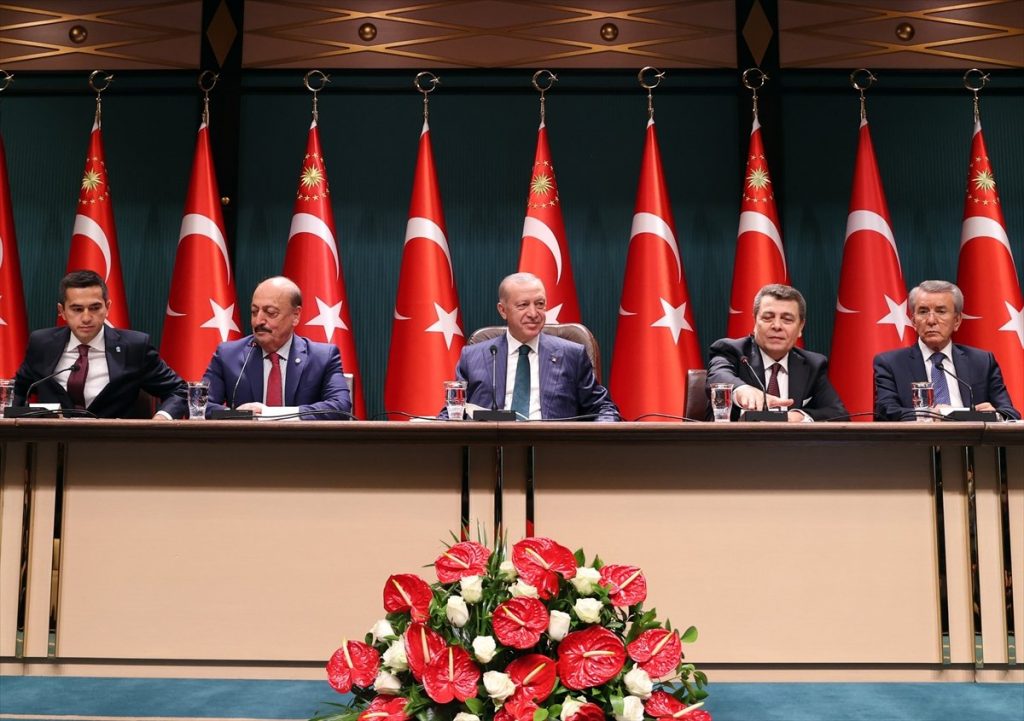 Cumhurbaşkanı Erdoğan: Ekonomide sıkıntılar var, bunları aşacağız