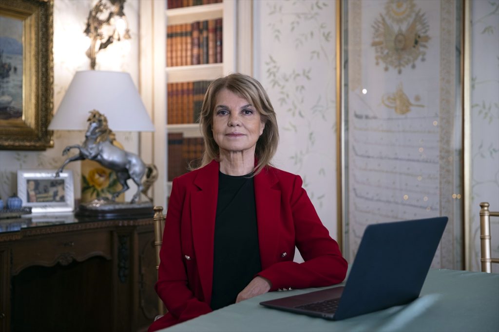 Tansu Çiller’den flaş karar! Herkese ters köşe yaptı