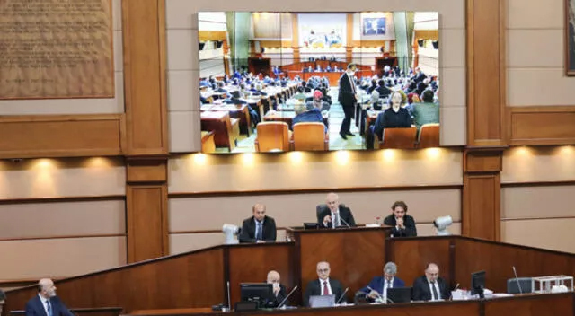İBB Meclisi’nde borç gerilimi!