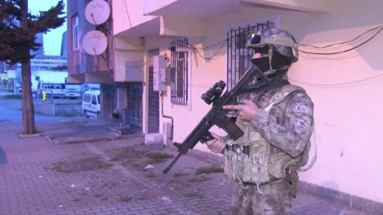 İstanbul’da sahte dolar basan çeteye operasyon