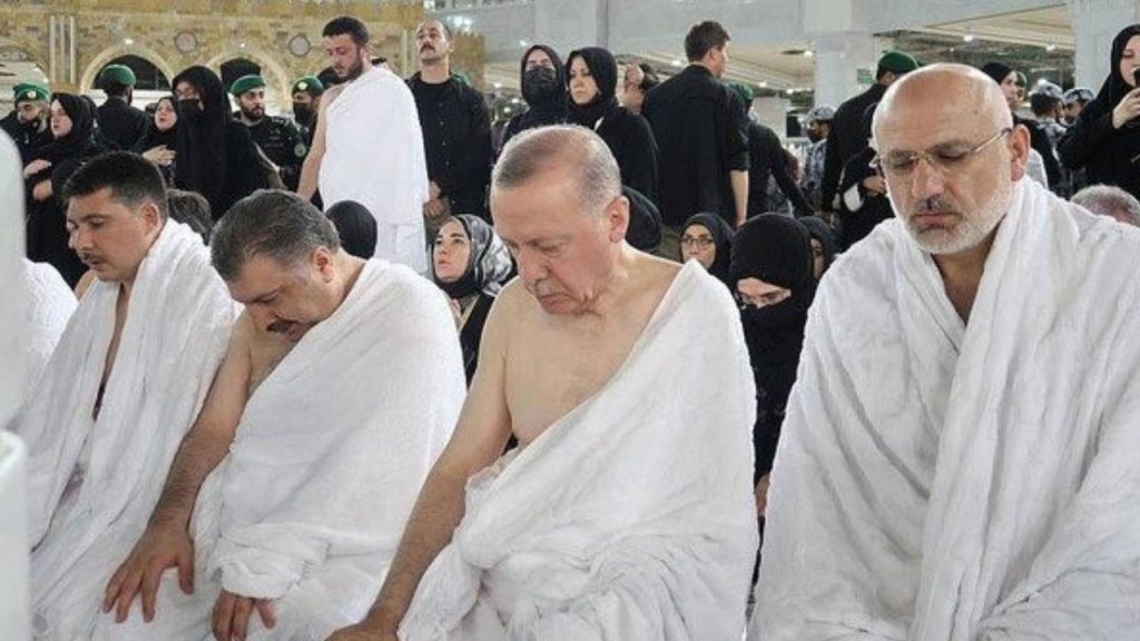Cumhurbaşkanı Erdoğan’dan umre ziyareti