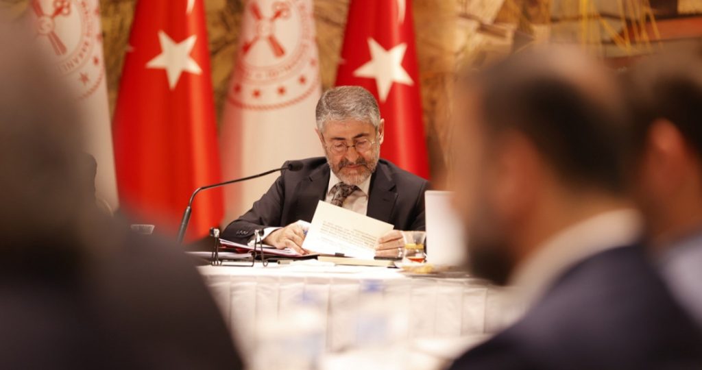 Bakan Nebati konut sektörü temsilcileri ile bir araya geldi