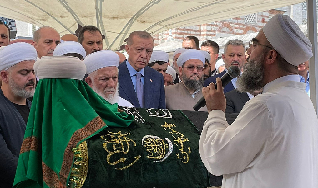 Mahmut Ustaosmanoğlu’nu son yolculuğuna binler uğurladı
