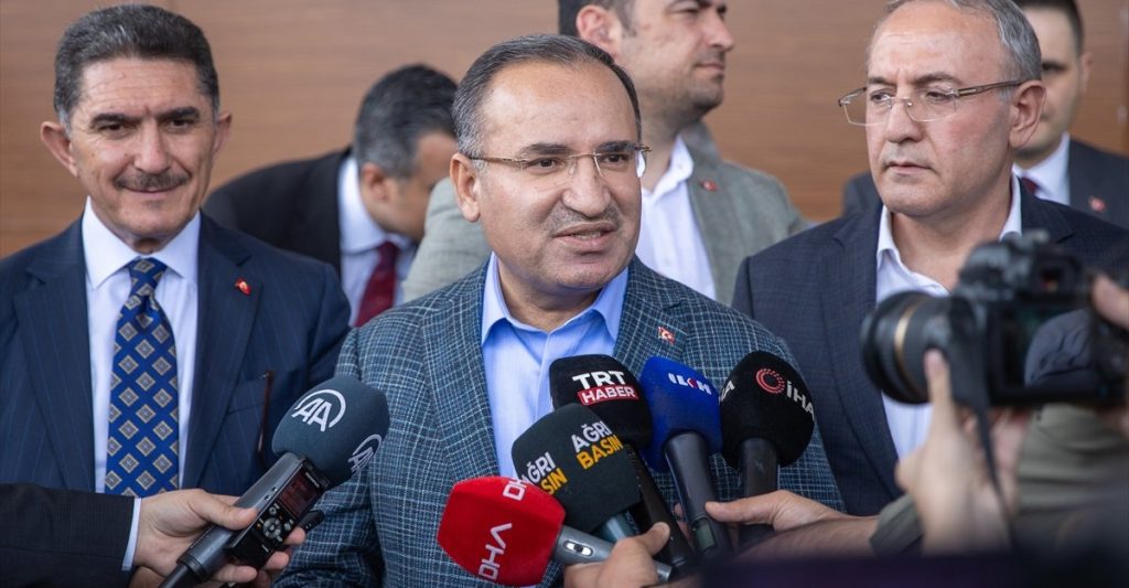 Bekir Bozdağ, Cumhurbaşkanı Erdoğan’ın yeniden adaylığıyla ilgili konuştu