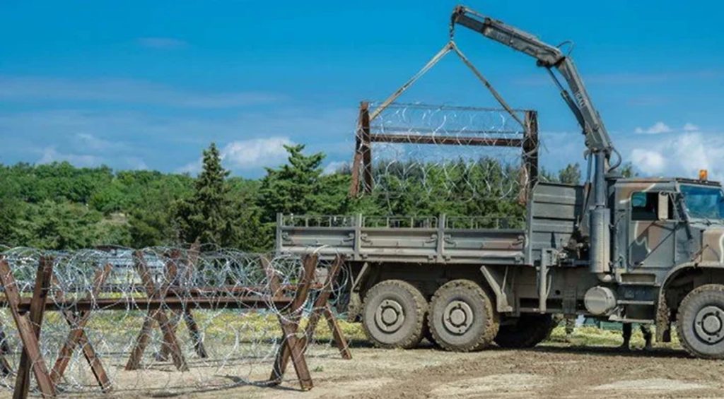 Yunanistan şimdi de tanksavar hendek kazmaya başladı! Hedef TSK’yı engellemek