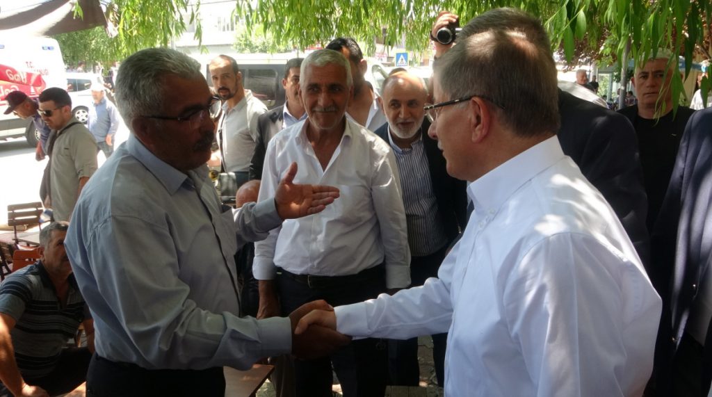 Malatya’da Ahmet Davutoğlu’na şok üstüne şok